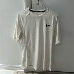 Nike Dry Fit Short Sleeve Shirt, Color White, Size L